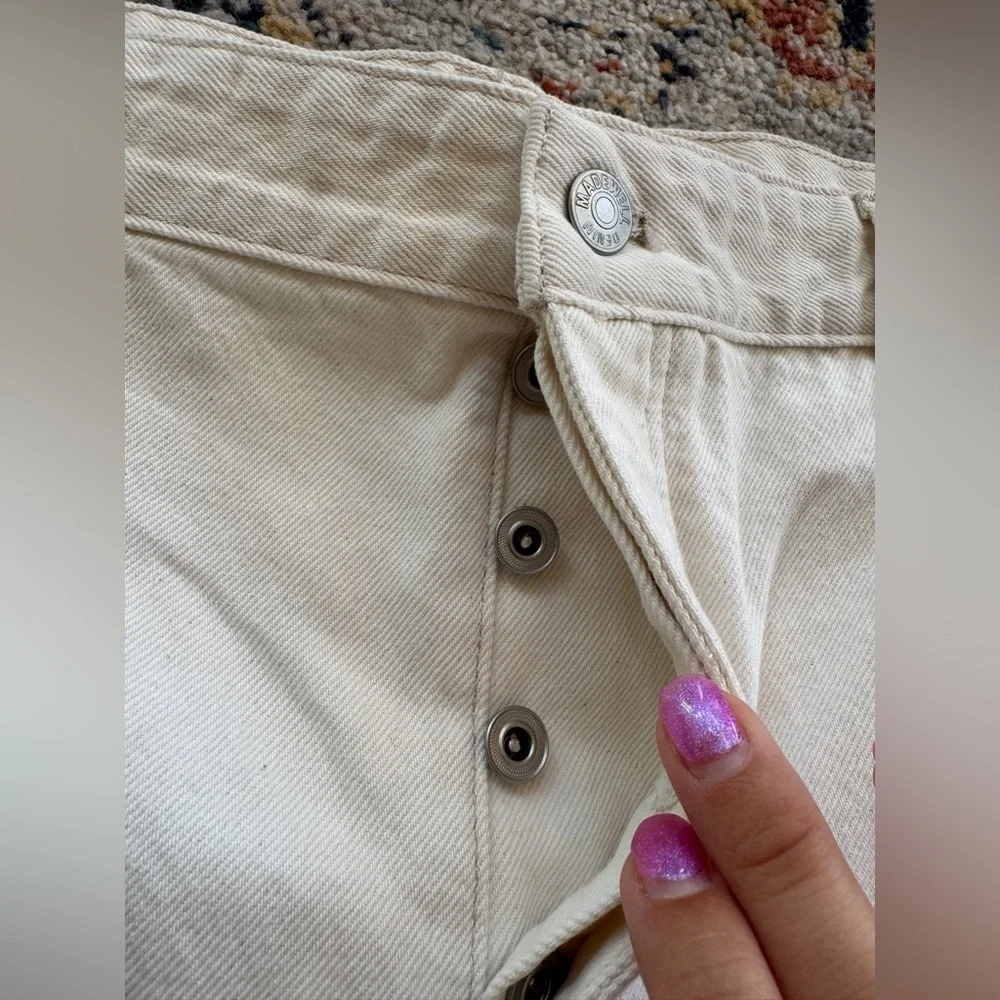 NWT Madewell The Darted Barrel Leg Jean
Size 33 - Picture 5 of 9